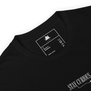 「STAY CURIOUS」刺繍Tシャツ ブラック｜生地と縫製のディテール